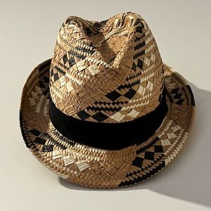 BCBGMaxazria Tan, black and white Fedora hat *EUC* MSRP: $129+tax